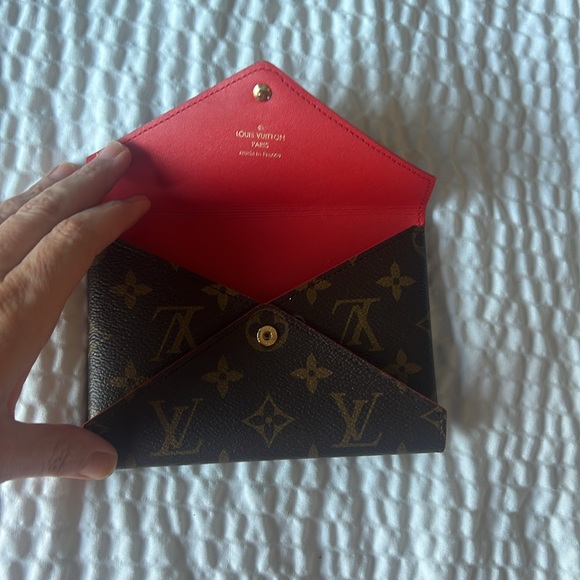 Luis Vuitton Pouch - medium size - Picture 2 of 3
